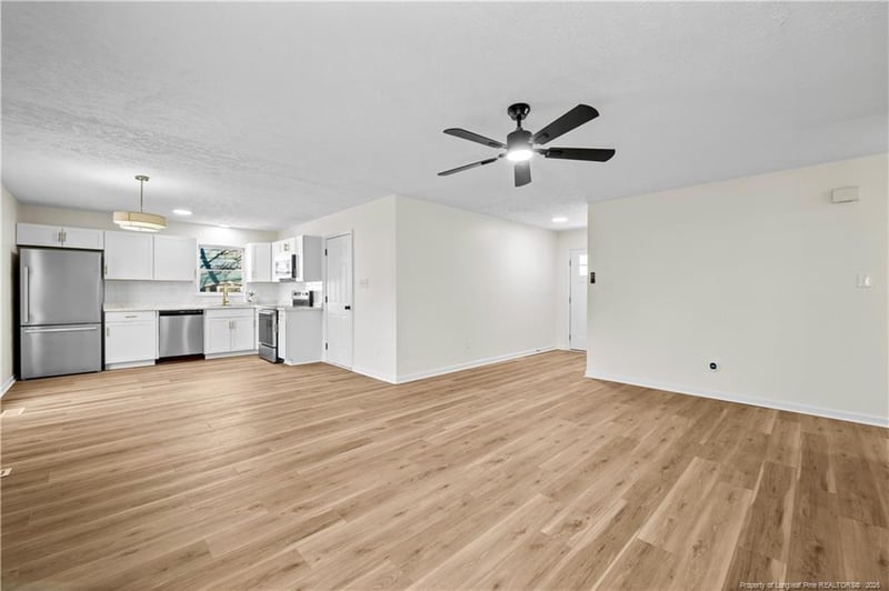 6845 Willow Ct, Fayetteville, NC 28314