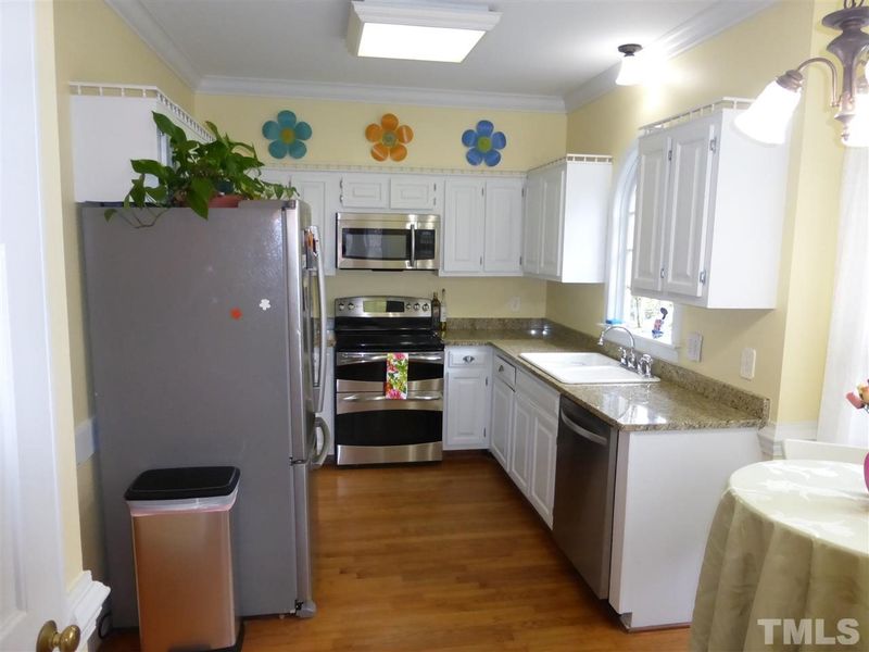 6846 Gloucester Rd, Raleigh, NC 27612
