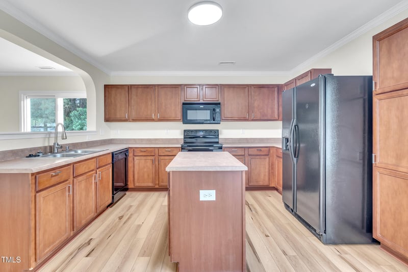 6848 Horseback Ln, Raleigh, NC 27610