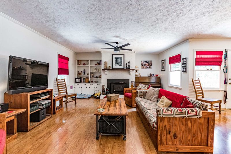 6848 Windover Dr, Durham, NC 27712