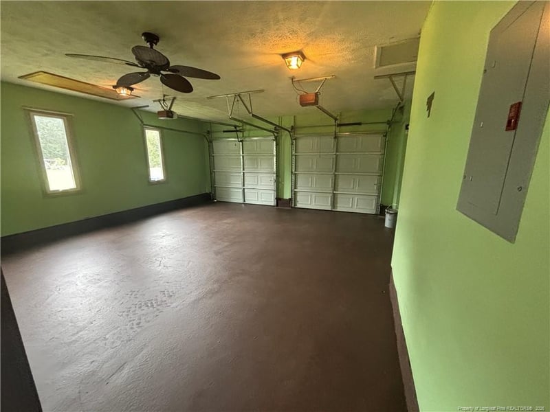 685 Glenola St, Fayetteville, NC 28311