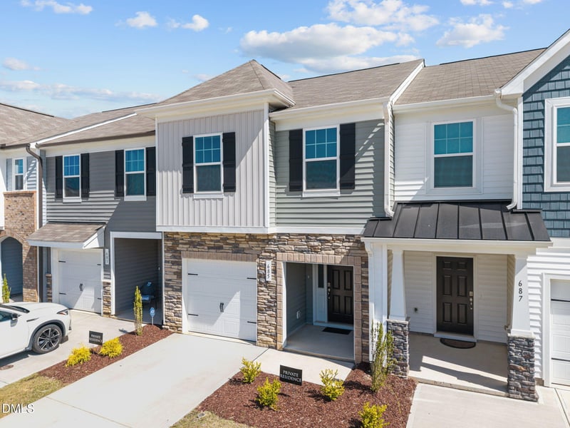 685 Leland Hill Cir, Zebulon, NC 27597