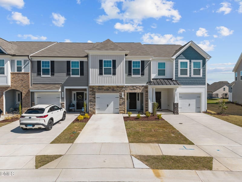 685 Leland Hill Cir, Zebulon, NC 27597