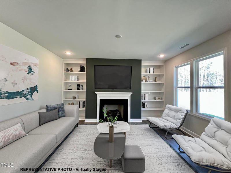 685 Springtooth Dr, Zebulon, NC 27597