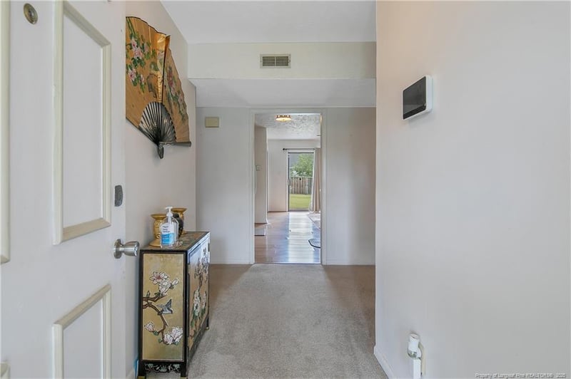 6851 Beaverstone Dr, Fayetteville, NC 28314