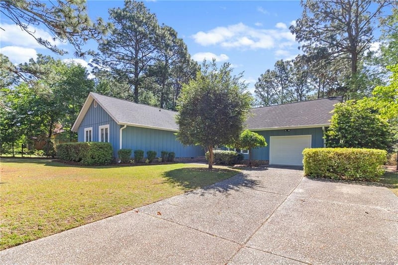 6851 Uppingham Rd, Fayetteville, NC 28306