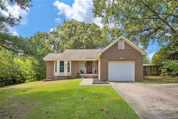 6853 Woodmark Dr, Fayetteville, NC 28314