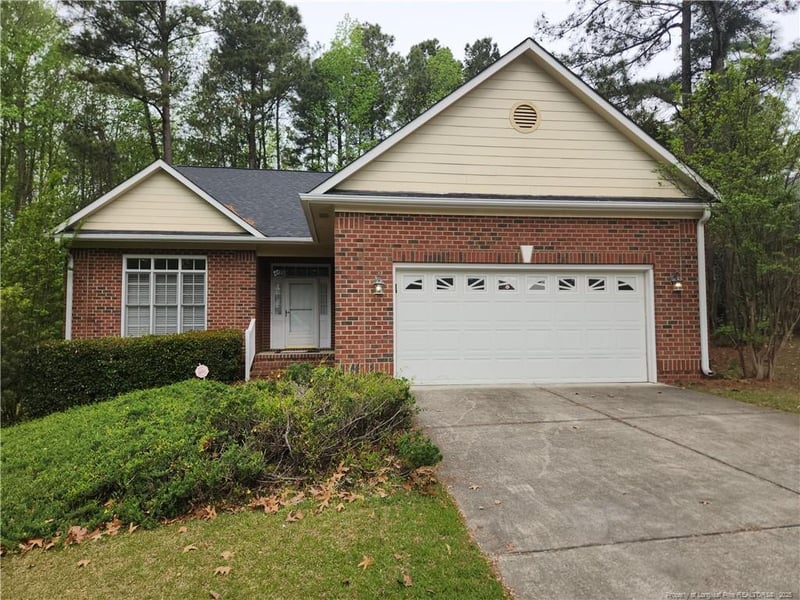 6860 Surrey Rd, Fayetteville, NC 28306
