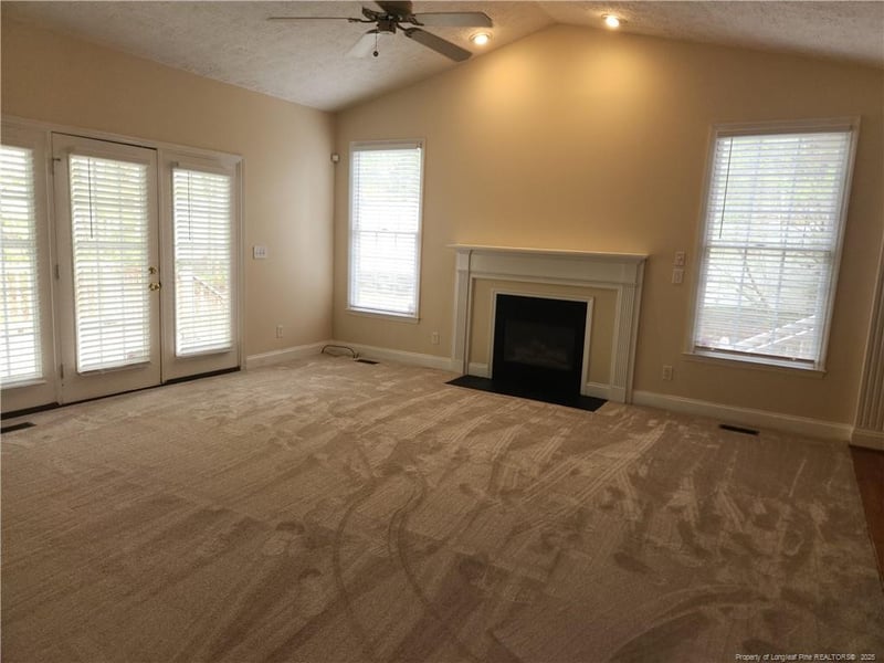 6860 Surrey Rd, Fayetteville, NC 28306