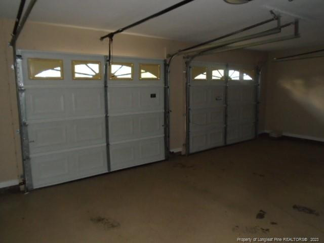 6861 Pin Oak Ln, Fayetteville, NC 28314