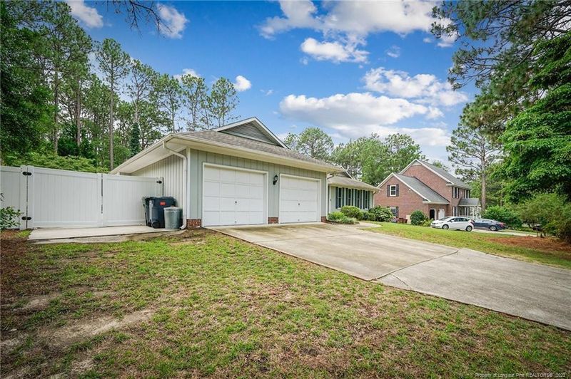 6863 Uppingham Rd, Fayetteville, NC 28306