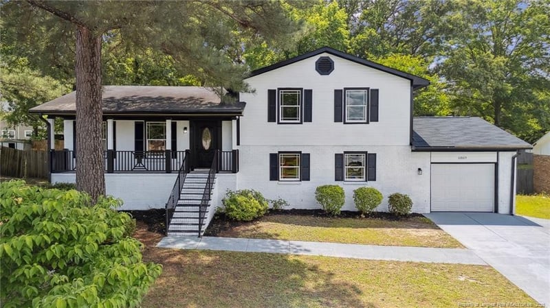 6869 Brasswood Dr, Fayetteville, NC 28314