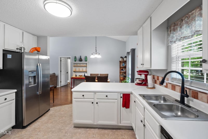 687 Watson Rd, Benson, NC 27504