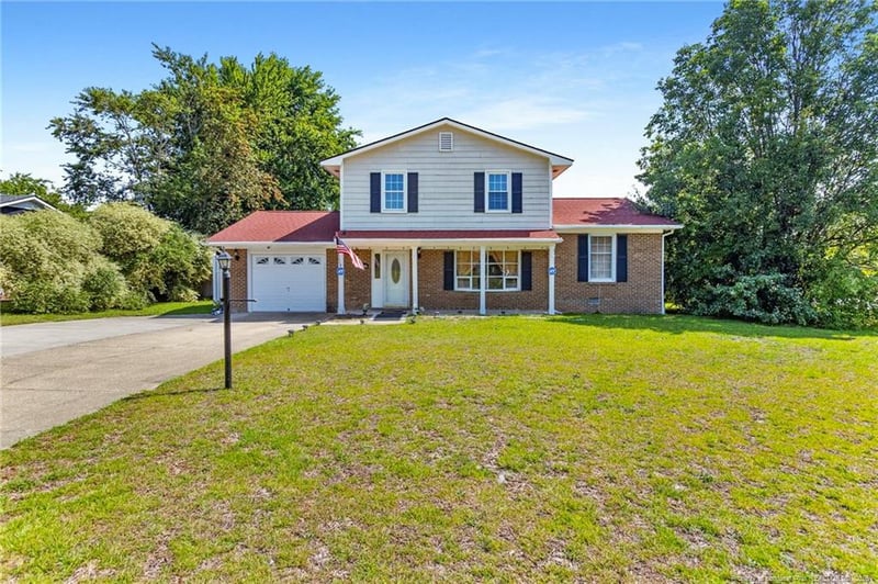 6870 Beaver Stone Dr, Fayetteville, NC 28314