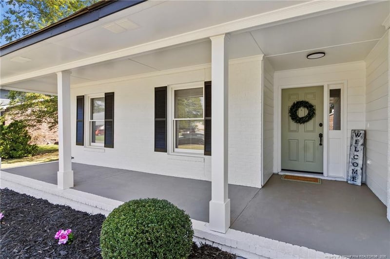 6870 Pin Oak Ln, Fayetteville, NC 28314