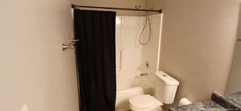 6870 Shawcross Ln, Fayetteville, NC 28314