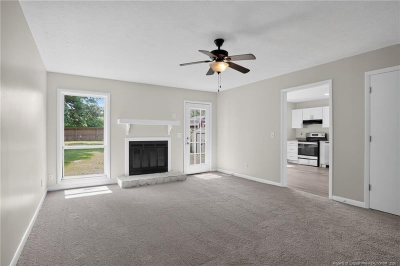 6874 Kingsgate Dr, Fayetteville, NC 28314