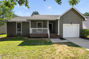 6874 Kingsgate Dr, Fayetteville, NC 28314
