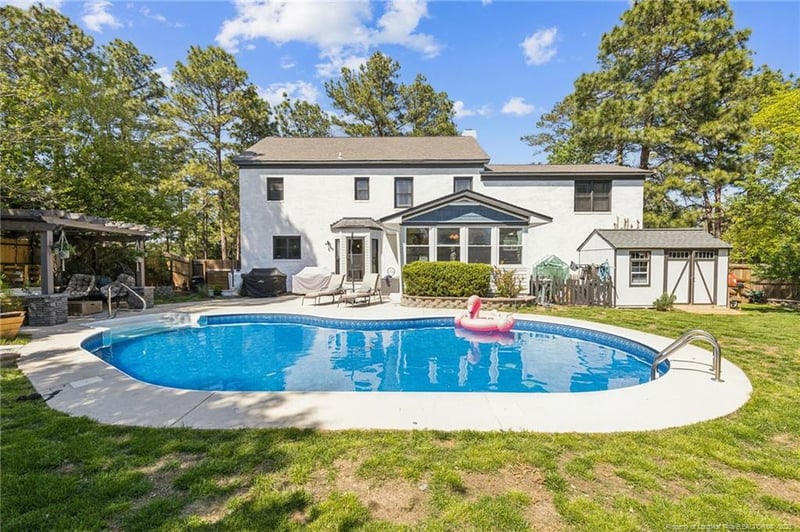 6875 Staff Rd, Fayetteville, NC 28306