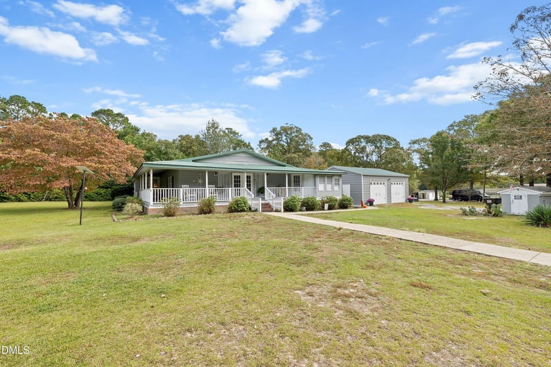 688 John Lee Rd, Dunn, NC 28334