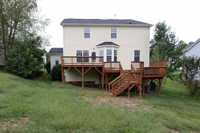 688 Seastone St, Raleigh, NC 27603