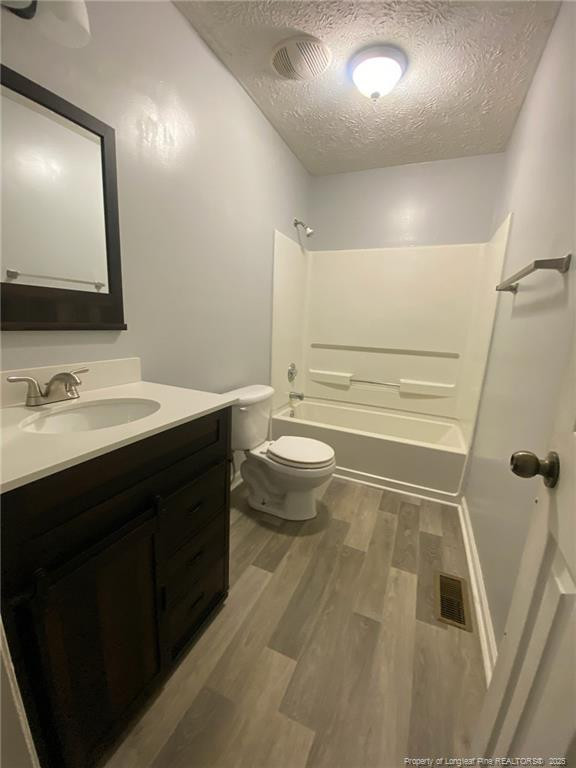 6887 Baystone Rd, Fayetteville, NC 28314