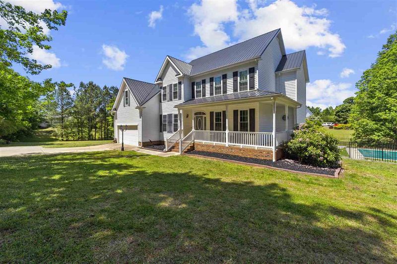 689 Castleberry Rd, Clayton, NC 27527