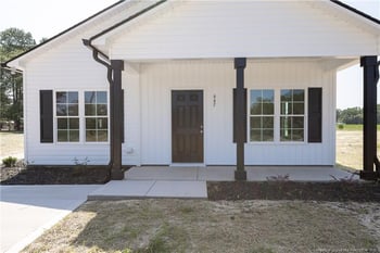 689 Mclamb Rd, Dunn, NC 28334