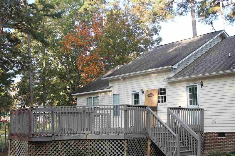 689 Southwick Ave, Clayton, NC 27527