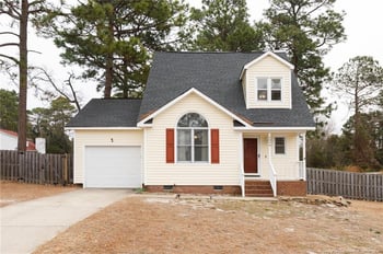 6894 Pin Oak Ln, Fayetteville, NC 28314