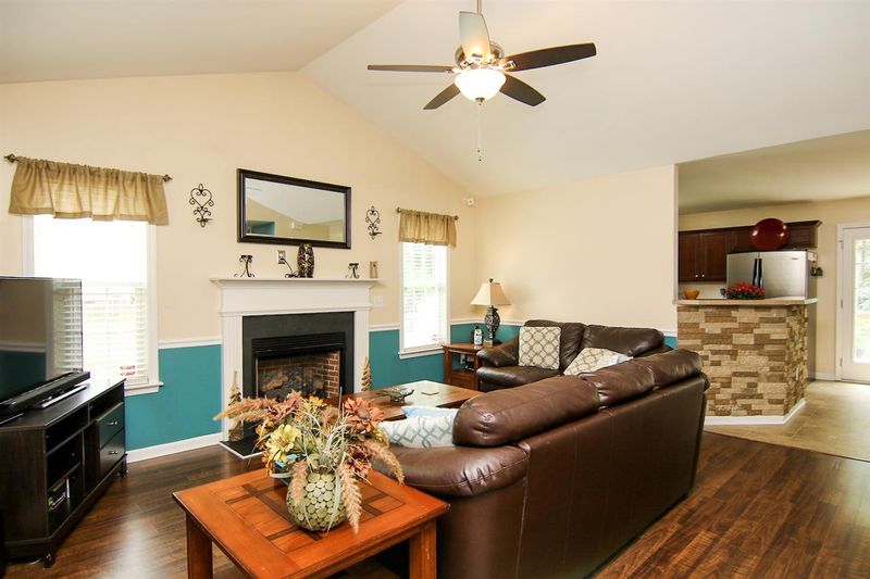 69 Apple Ct, Clayton, NC 27527