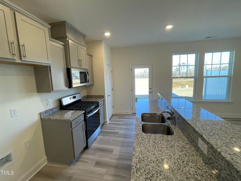 69 Clear Bead Ct, Clayton, NC 27527