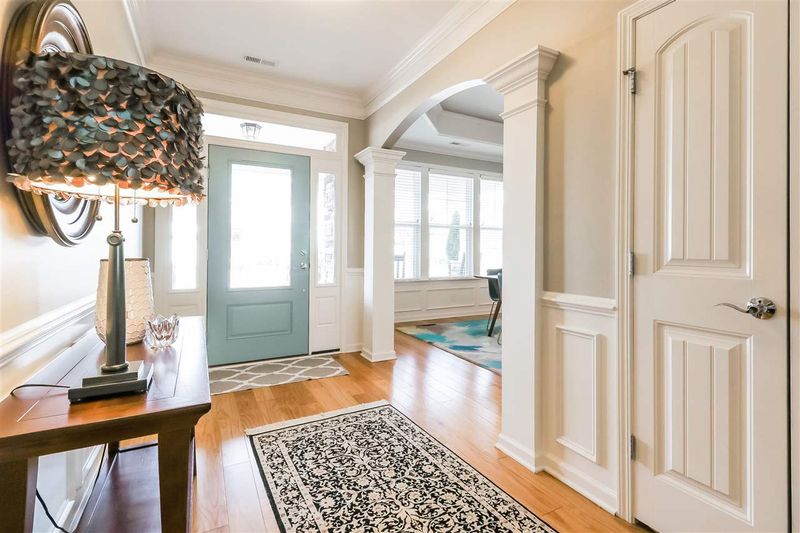 69 Copper Lantern Dr, Chapel Hill, NC 27516