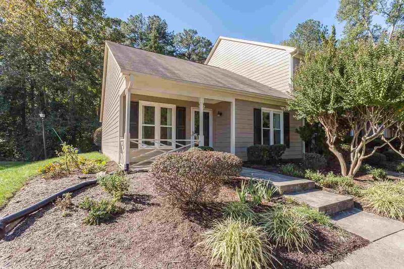 69 Crystal Oaks Ct, Durham, NC 27707
