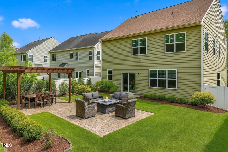 69 Florence Dr, Clayton, NC 27527