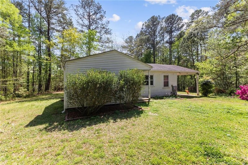 69 Parrish Ln, Sanford, NC 27330