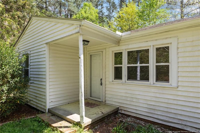 69 Parrish Ln, Sanford, NC 27330