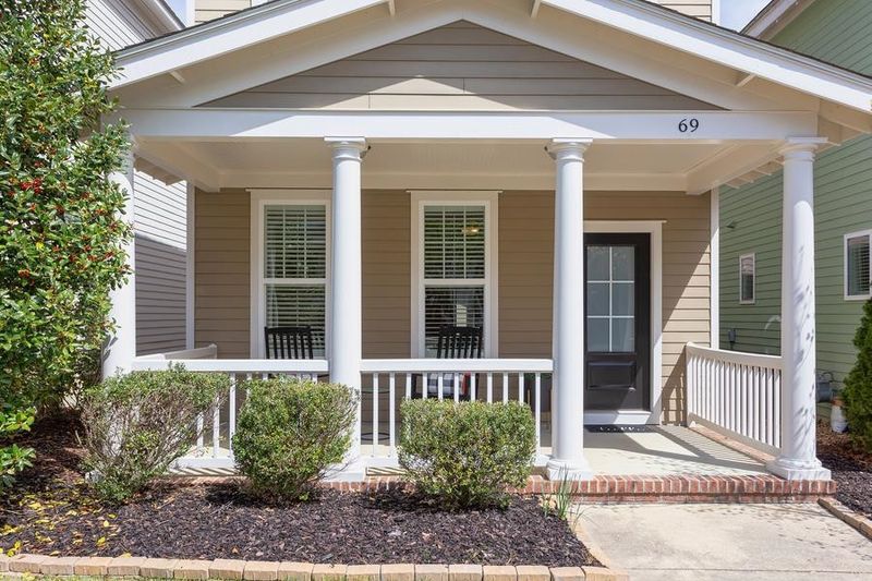 69 Summersweet Ln, Chapel Hill, NC 27516