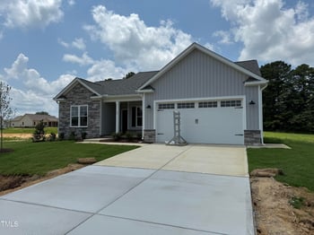 69 Tee Dr, Selma, NC 27576