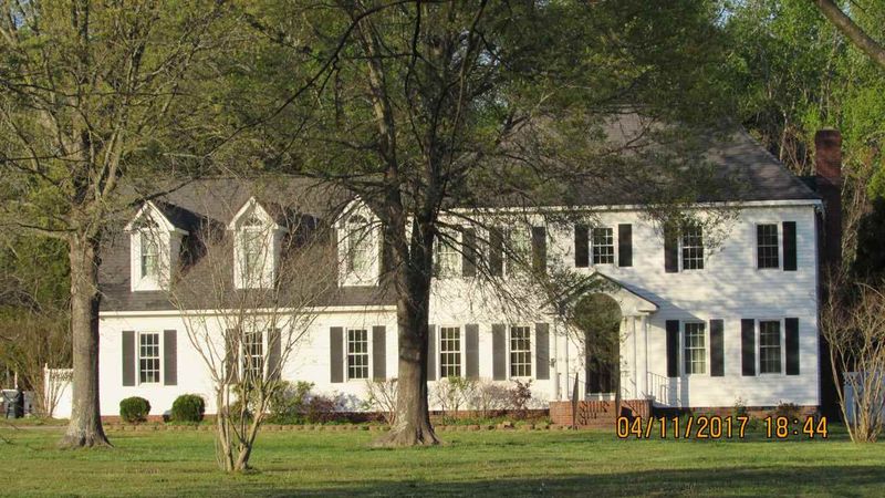 690 Old Johnson Rd, Wendell, NC 27591