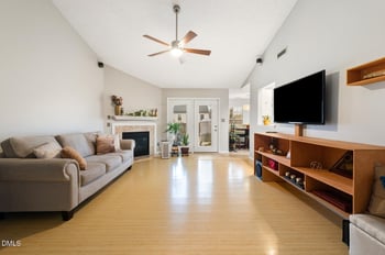 6900 Glenroy Ct, Raleigh, NC 27616