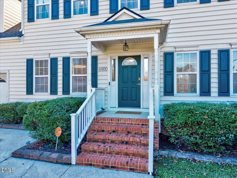 6900 Whittlesea Pl, Raleigh, NC 27616