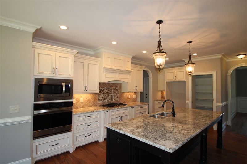 6901 Old Mills Rd, Fuquay Varina, NC 27526