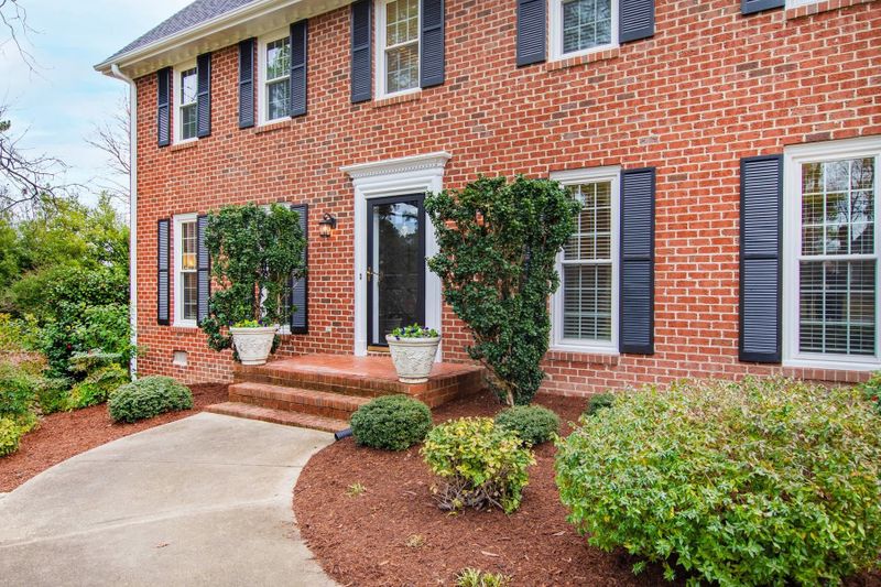 6904 Brook Ridge Ct, Raleigh, NC 27615