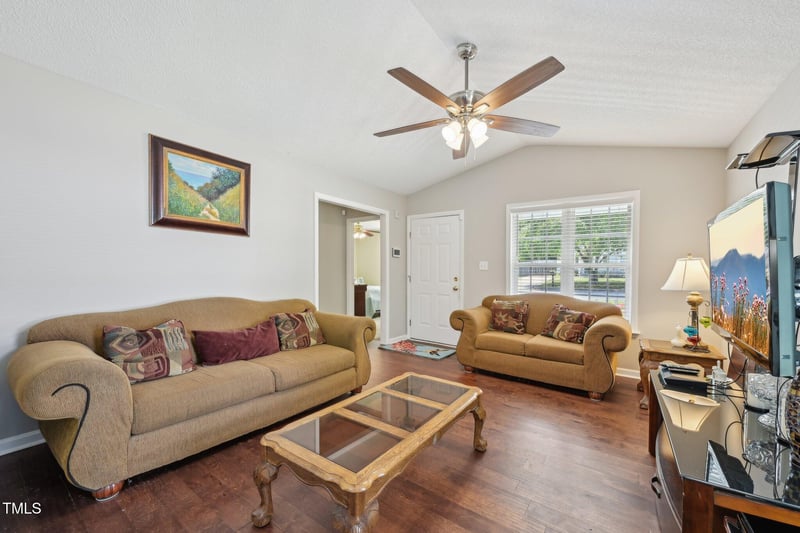6904 Fox Haven Pl, Raleigh, NC 27616