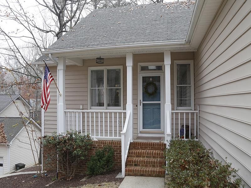 6904 Spring Dr, Raleigh, NC 27613