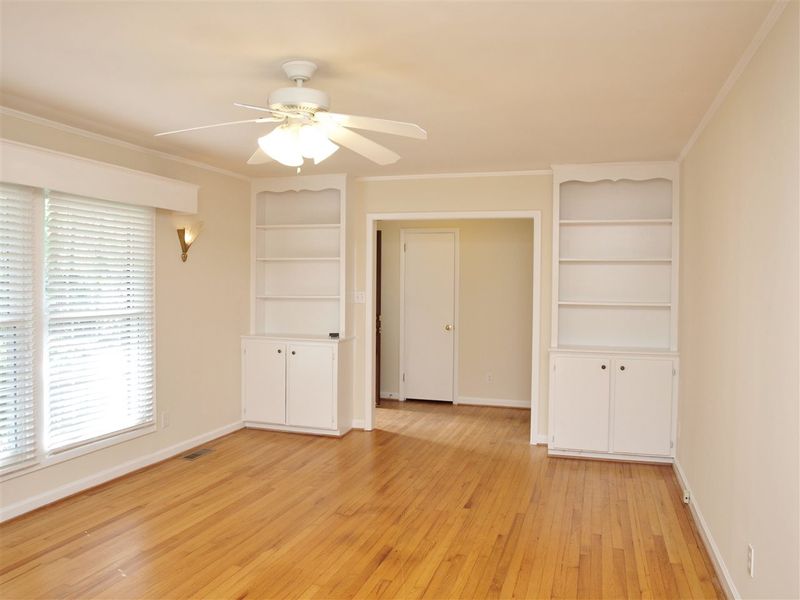 6905 Holly Ln, Raleigh, NC 27615