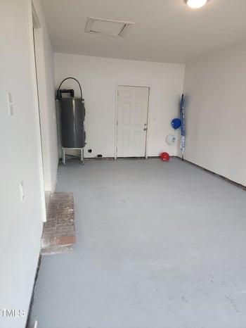 6905 Pine Creek Ct, Fayetteville, NC 28314