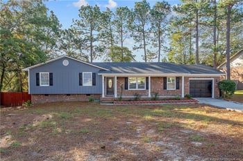 6905 Pine Creek Ct, Fayetteville, NC 28314