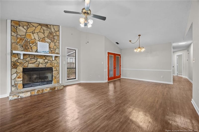 6905 Timberwood Dr, Fayetteville, NC 28314